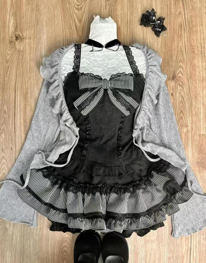 YUMEKAWA ♡ 3-piece set of top with ribbon , skirt and outerwear #set2