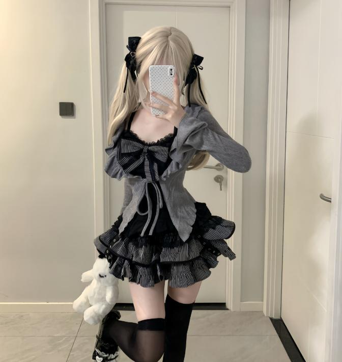 YUMEKAWA ♡ 3-piece set of top with ribbon , skirt and outerwear #set2